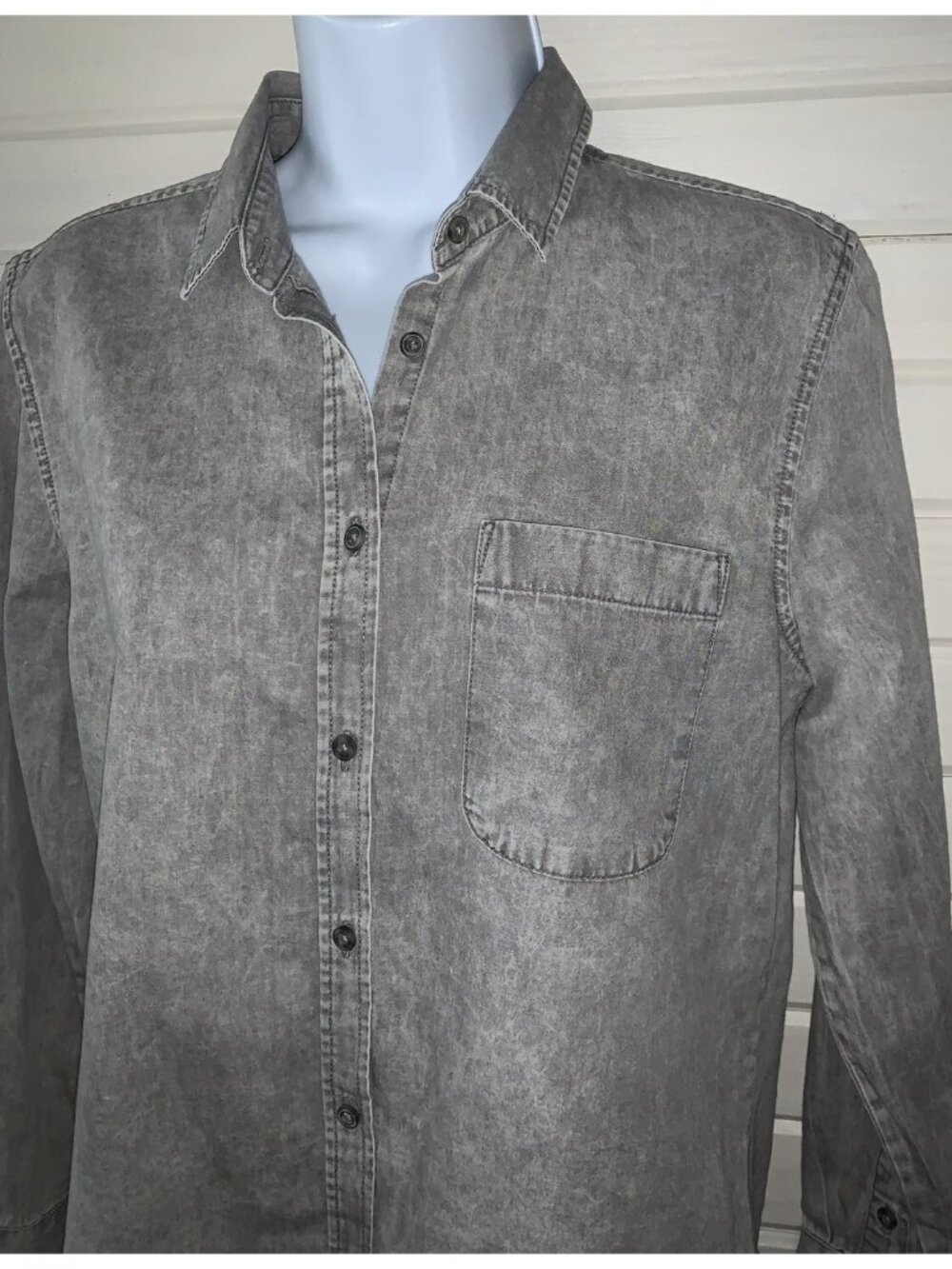 American Eagle Sz SMALL Soft Chambray Shirt Top Gray Mineral Wash Cotton EUC